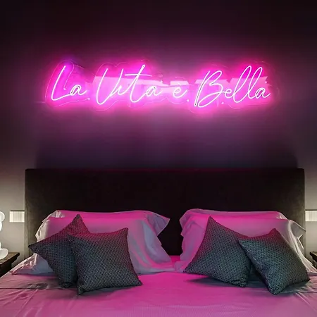 Vitrum - Luxury