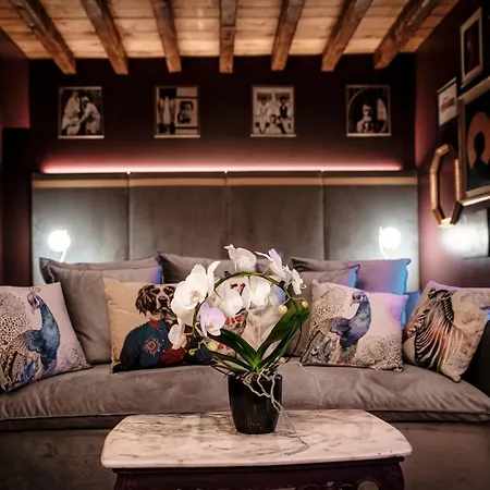 Vitrum - Luxury Affittacamere *